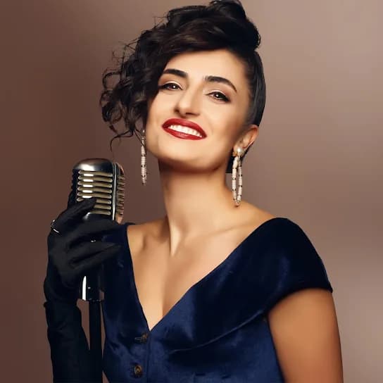 Yaprak Sayar